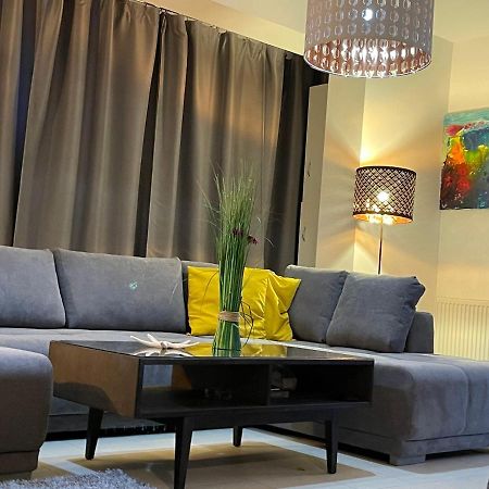 Apartment Happiness By Nicole Jutka, Visual Artist Olimp Exterior foto