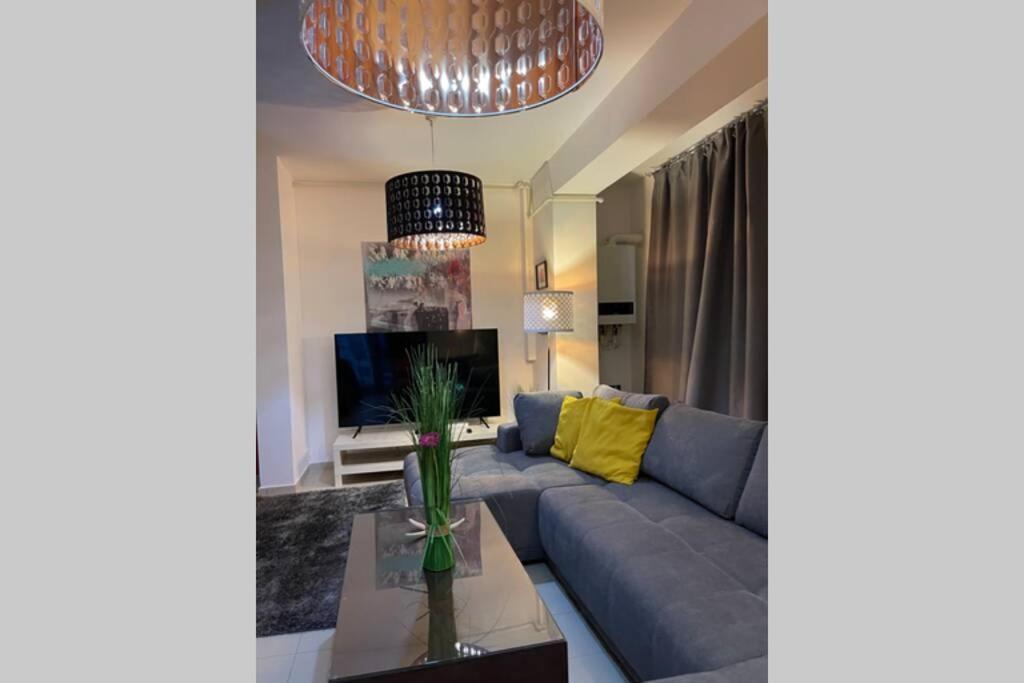 Apartment Happiness By Nicole Jutka, Visual Artist Olimp Exterior foto