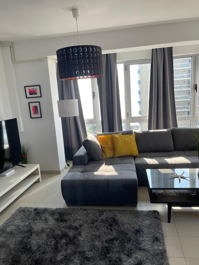 Apartment Happiness By Nicole Jutka, Visual Artist Olimp Exterior foto